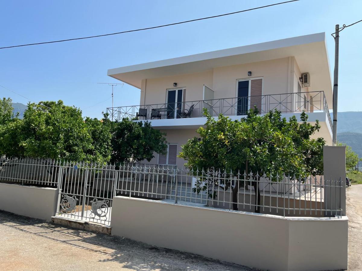 Koulouras Holiday Apartments Nikolaiika Bagian luar foto