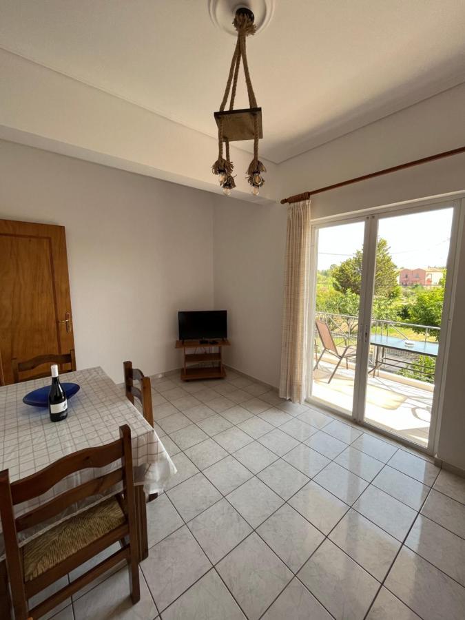 Koulouras Holiday Apartments Nikolaiika Bagian luar foto