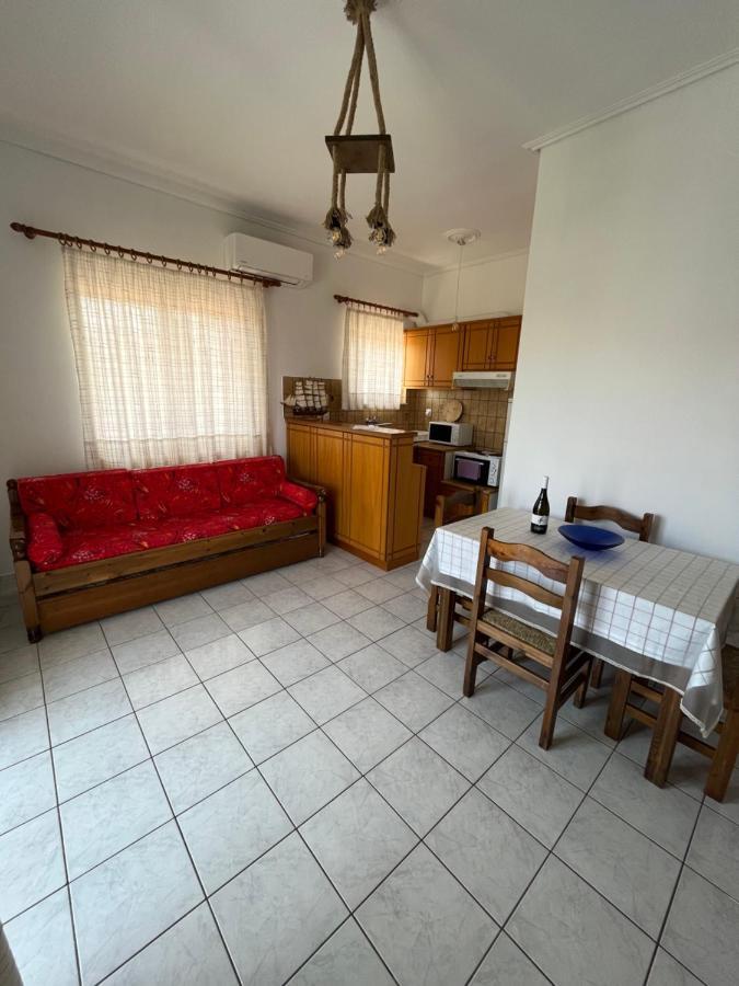 Koulouras Holiday Apartments Nikolaiika Bagian luar foto